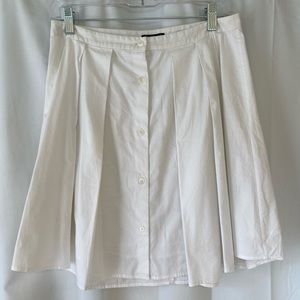 Theory pleated knee length white skirt